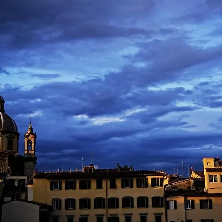 Lägenhet Art Gallery And Charming In San Frediano *
