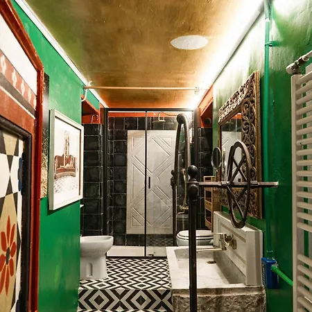 Art Gallery And Charming In San Frediano